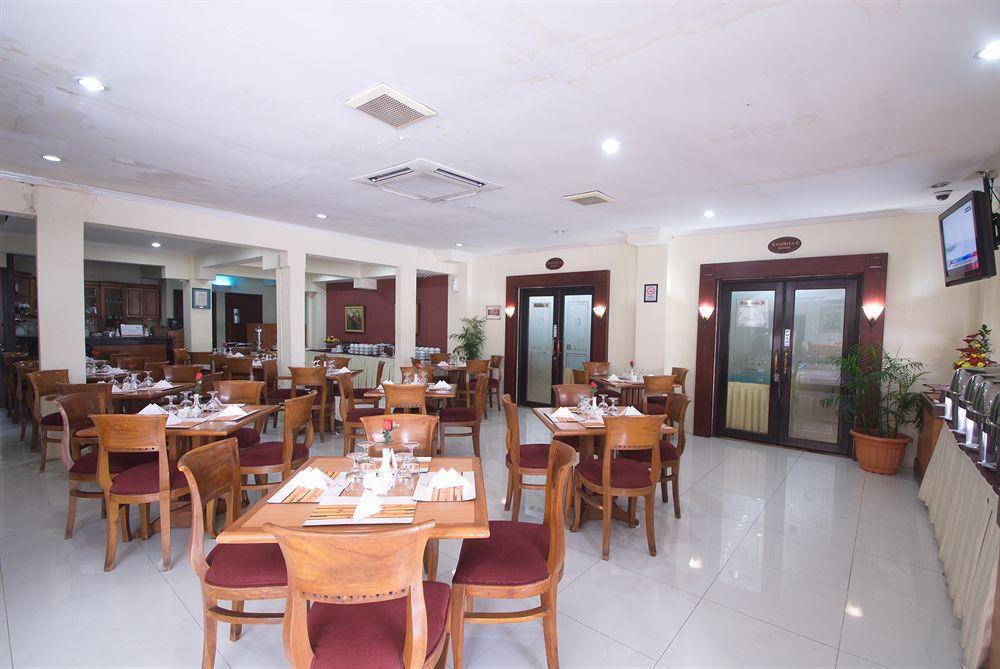 Sofyan Hotel Soepomo Jakarta Extérieur photo