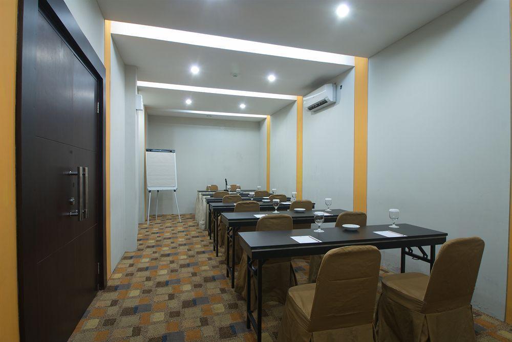Sofyan Hotel Soepomo Jakarta Extérieur photo