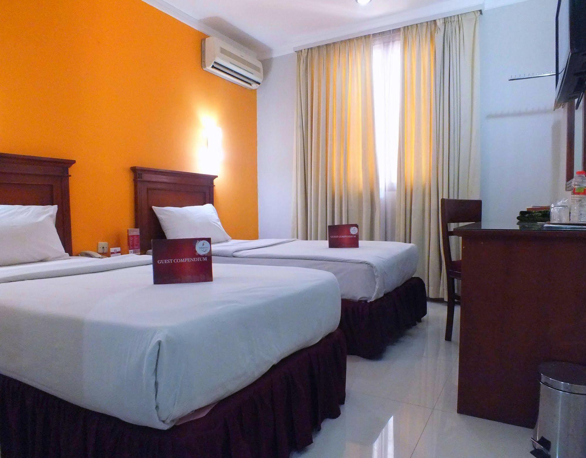 Sofyan Hotel Soepomo Jakarta Extérieur photo