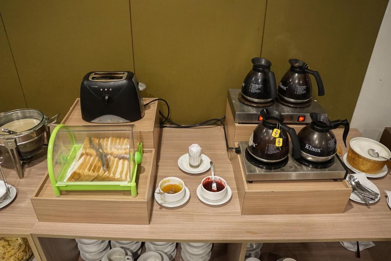 Sofyan Hotel Soepomo Jakarta Extérieur photo