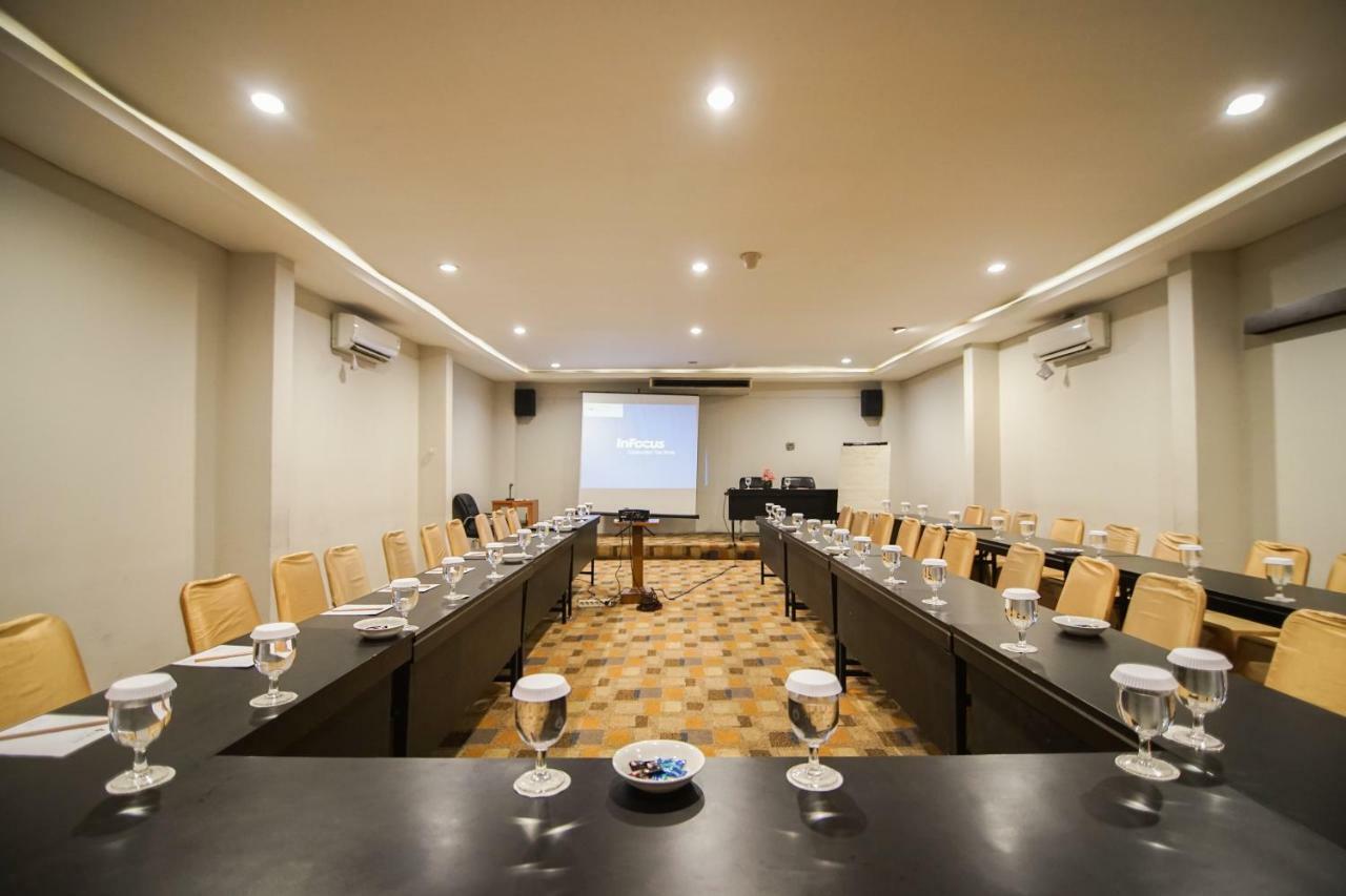 Sofyan Hotel Soepomo Jakarta Extérieur photo